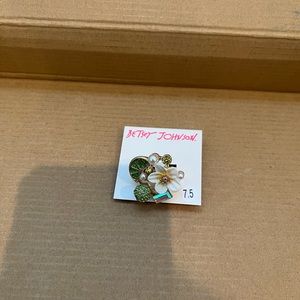 Green lemon Flower Slice Cocktail Ring